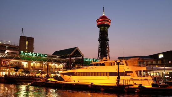 博多ポートタワー